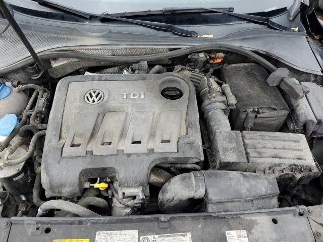 2014 Volkswagen Passat SE