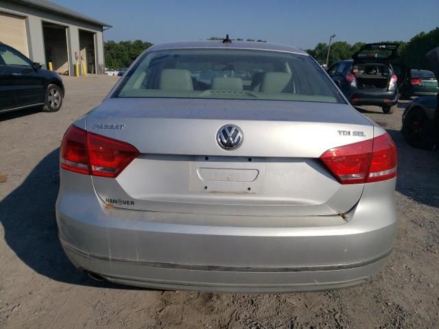 2012 Volkswagen Passat SEL