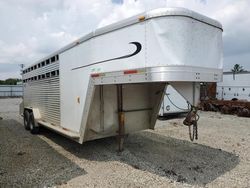 Salvage trucks for sale at Lexington, KY auction: 2003 Trail King Horse