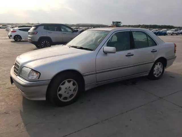 2000 Mercedes-Benz C 230