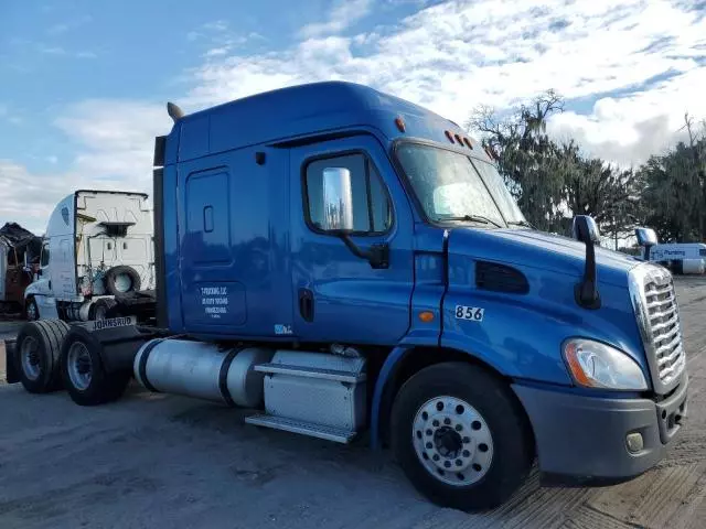 2013 Freightliner Cascadia 113