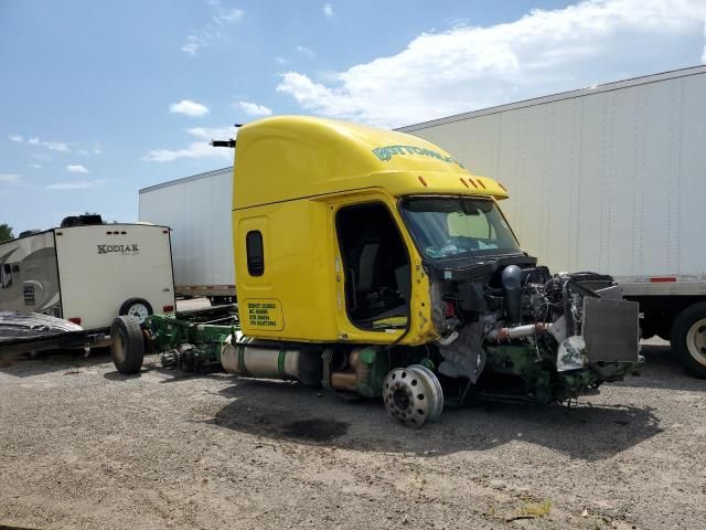 2021 Freightliner Cascadia 126