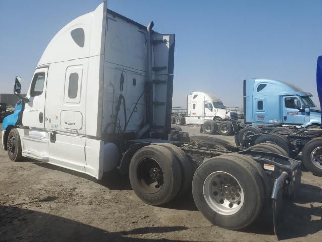 2019 Freightliner Cascadia 126