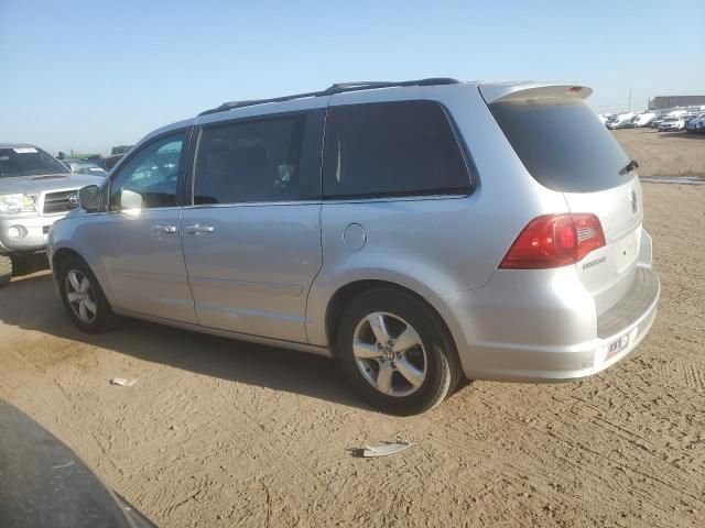 2009 Volkswagen Routan SE