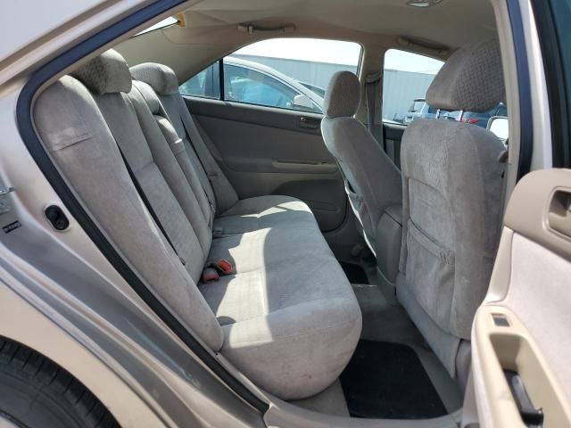 2004 Toyota Camry LE