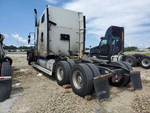 2018 Freightliner Conventional Coronado 132