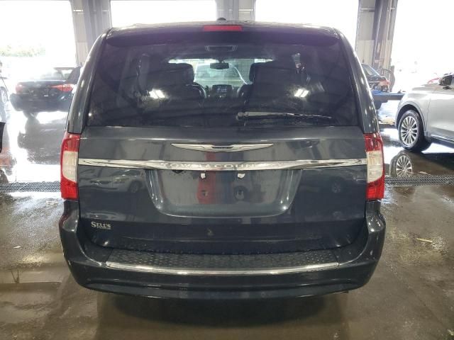 2013 Chrysler Town & Country Touring L