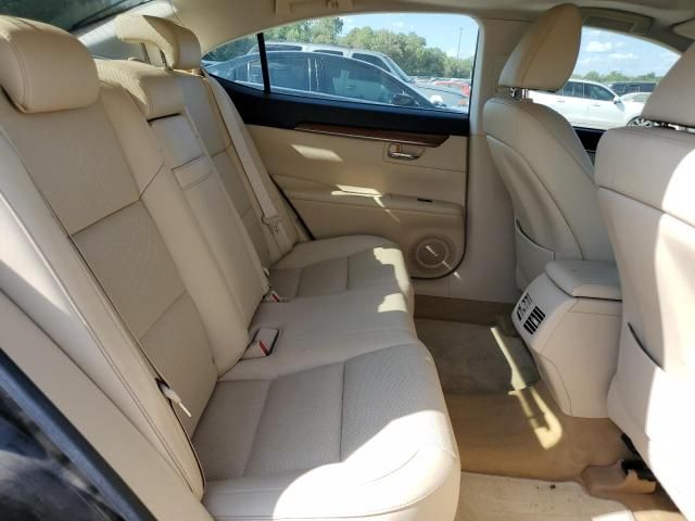 2013 Lexus ES 300H