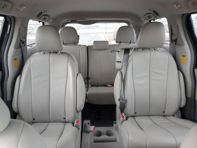 2014 Toyota Sienna XLE