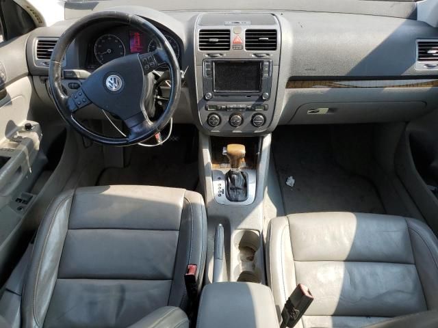 2005 Volkswagen New Jetta 2.5L Option Package 2