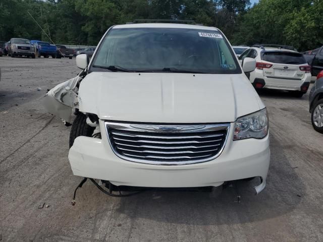 2013 Chrysler Town & Country Touring