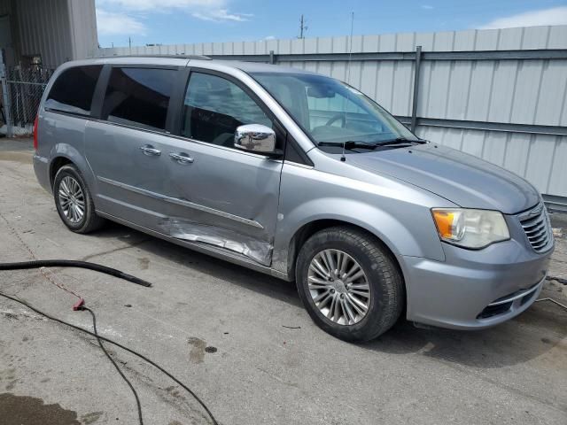 2013 Chrysler Town & Country Touring L