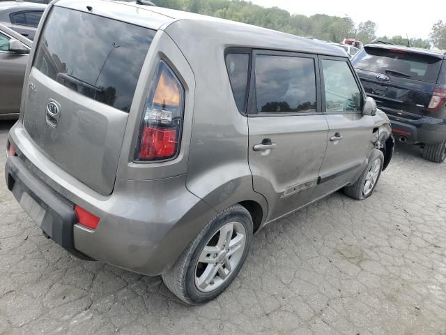 2011 KIA Soul +