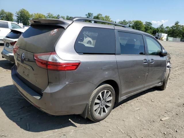 2019 Toyota Sienna XLE