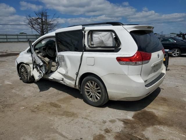 2011 Toyota Sienna XLE