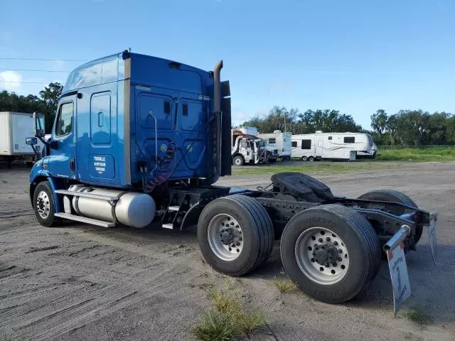 2013 Freightliner Cascadia 113