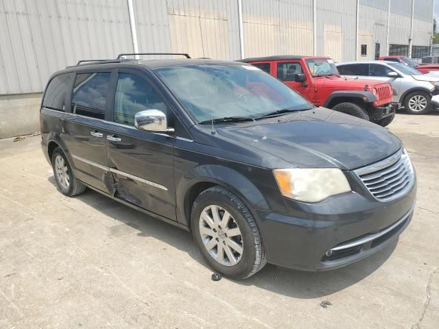 2012 Chrysler Town & Country Touring L