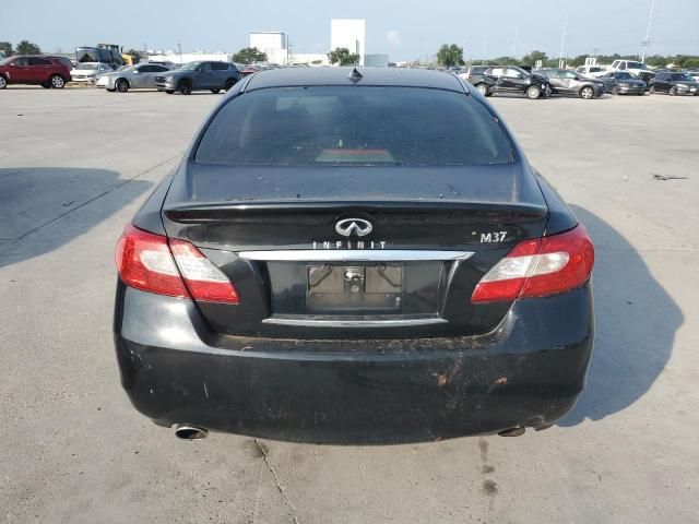 2013 Infiniti M37