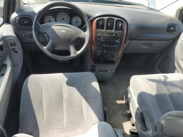 2005 Chrysler Town & Country