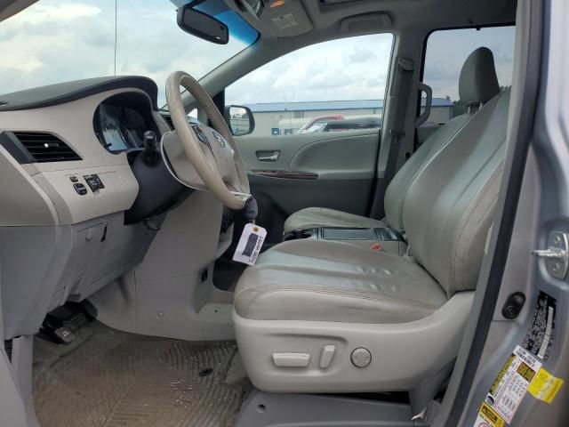 2014 Toyota Sienna XLE