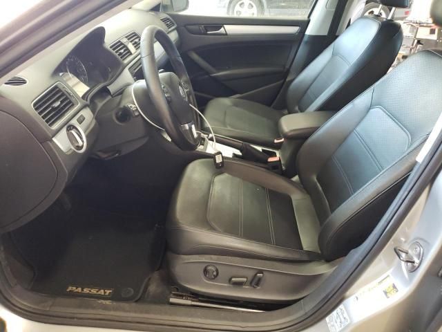 2012 Volkswagen Passat SE