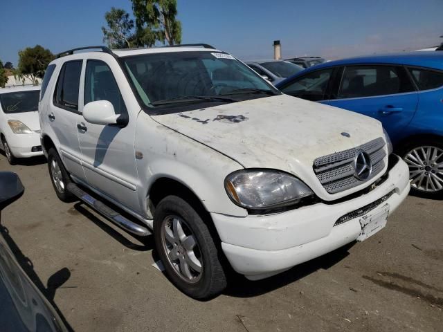 2000 Mercedes-Benz ML 320