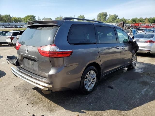 2017 Toyota Sienna XLE