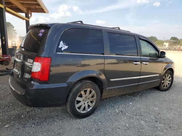 2011 Chrysler Town & Country Touring L