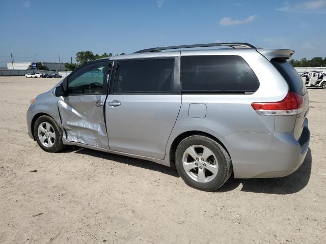 2014 Toyota Sienna LE