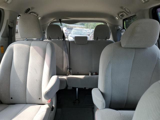 2014 Toyota Sienna LE