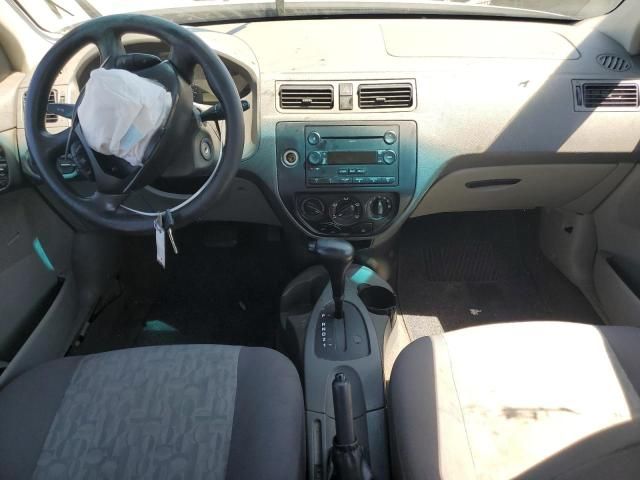 2005 Ford Focus ZX4