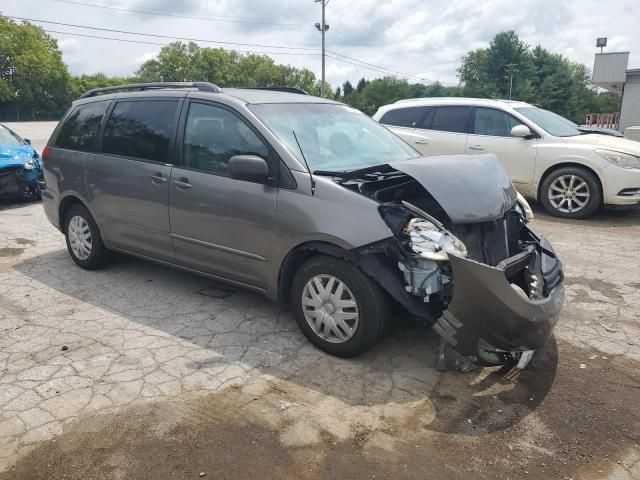 2005 Toyota Sienna CE