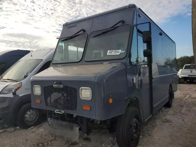 2020 Freightliner Chassis M Line WALK-IN Van