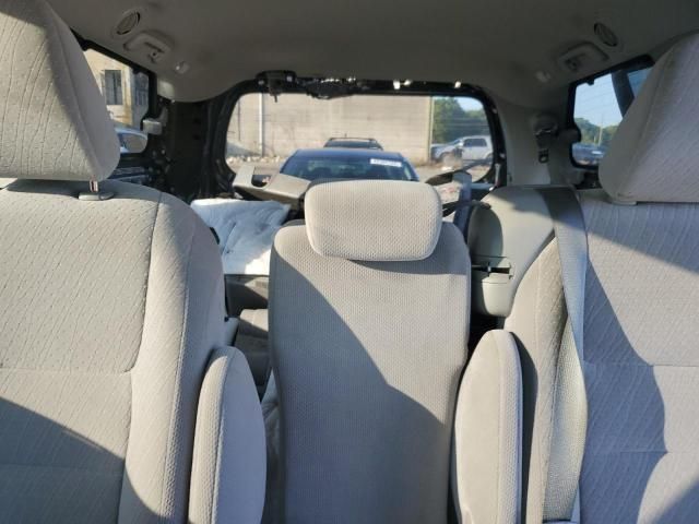 2019 Toyota Sienna LE