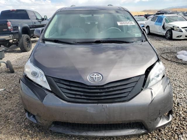 2012 Toyota Sienna LE