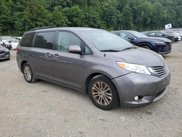 2014 Toyota Sienna XLE