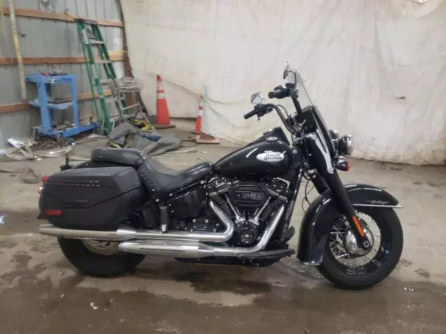 2018 Harley-Davidson Flhcs Heritage Classic 114