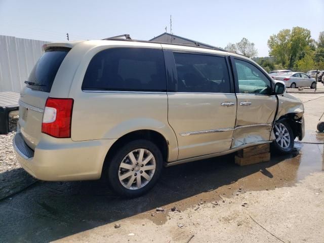 2011 Chrysler Town & Country Touring L