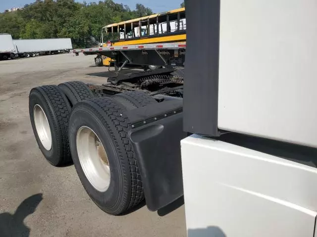 2015 Freightliner Cascadia 125