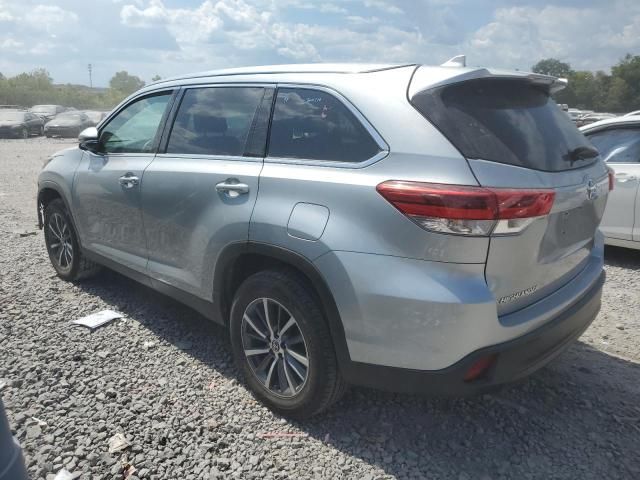 2019 Toyota Highlander SE