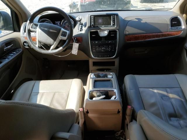 2015 Chrysler Town & Country Touring