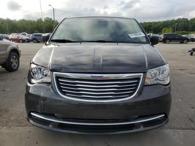 2012 Chrysler Town & Country Touring