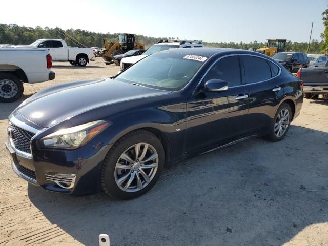 2015 Infiniti Q70 5.6