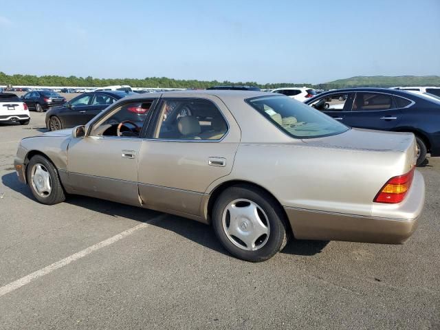 2000 Lexus LS 400