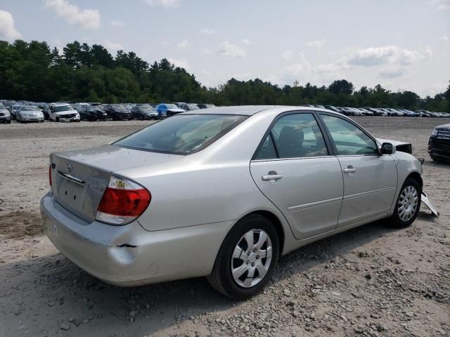 2005 Toyota Camry LE