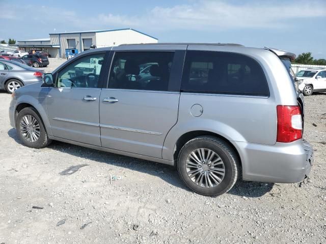 2014 Chrysler Town & Country Touring L