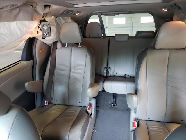 2011 Toyota Sienna XLE