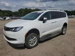 Carros salvage a la venta en subasta: 2022 Chrysler Voyager LX