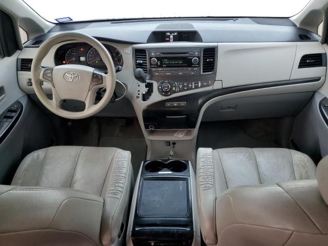 2013 Toyota Sienna LE