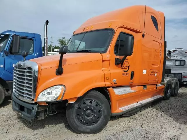 2012 Freightliner Cascadia 125